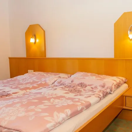 Mamoosen Konukevi 3*