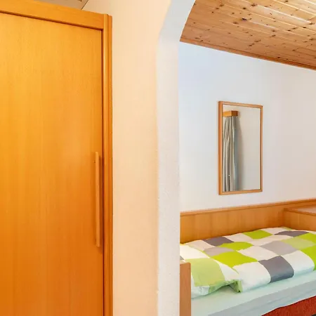 Mamoosen Pensjonat 3*