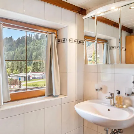 Mamoosen Pensjonat 3*